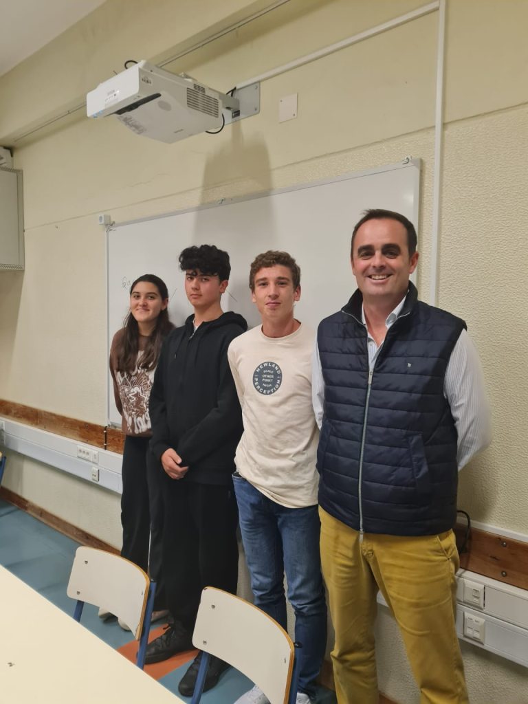 Assembleia De Estudantes Do AEMCS Agrupamento De Escolas Maria Do